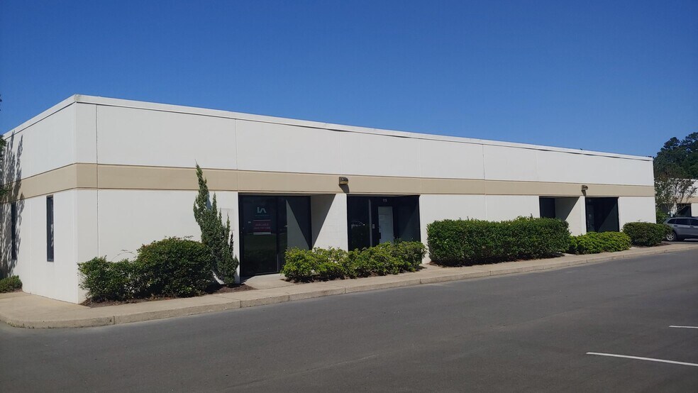 More Photos Of 3125 Ashley Phosphate Rd, North Charleston Showroom For Lease