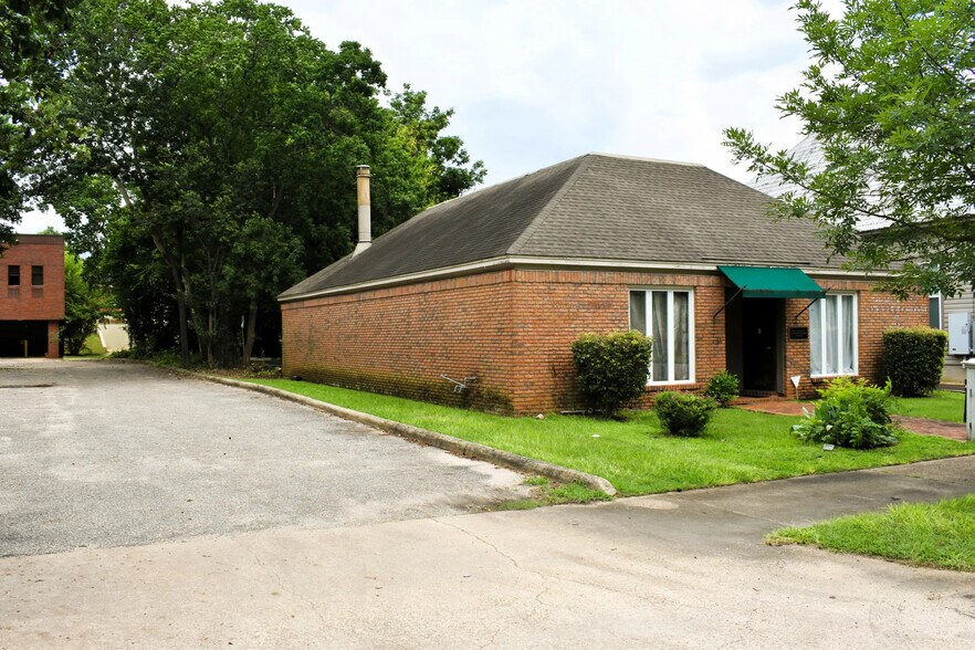 More Photos Of 557-559 S Lawrence St, Montgomery Office For Sale