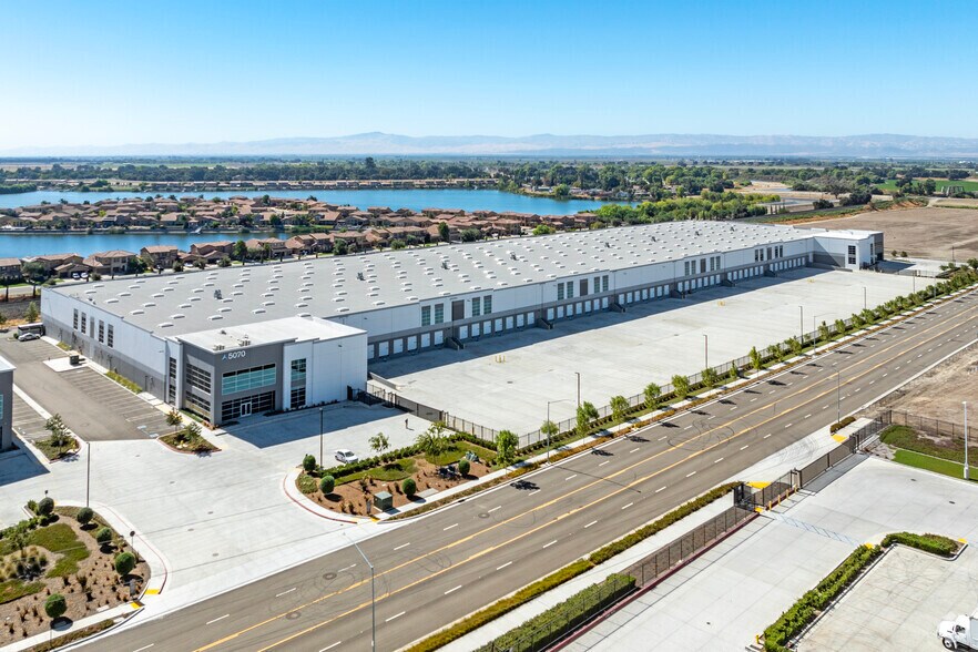 More Photos Of 5070 Glacier St, Lathrop Warehouse For Lease