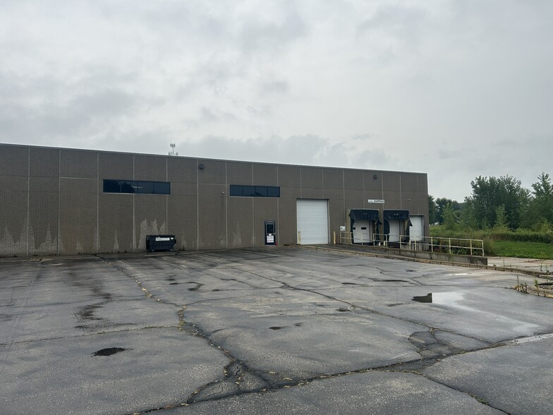 More Photos Of 715 Progress Way, Sun Prairie Warehouse For Lease