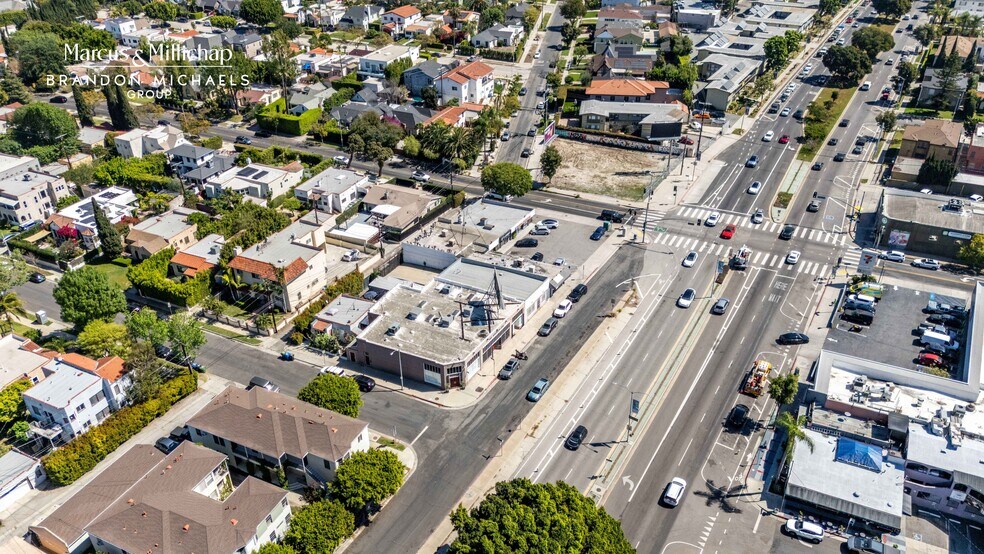 More Photos Of 5613-5617 San Vicente Blvd, Los Angeles Storefront For Sale