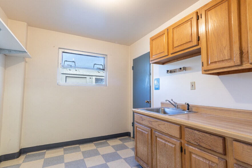 More Photos Of 334 Victory Ave, South San Francisco Warehouse For Lease