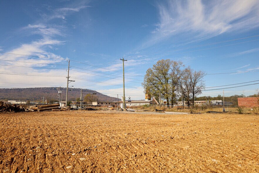 More Photos Of 0 E. 39th Street & 3903 Calhoun Street, Chattanooga Land For Sale