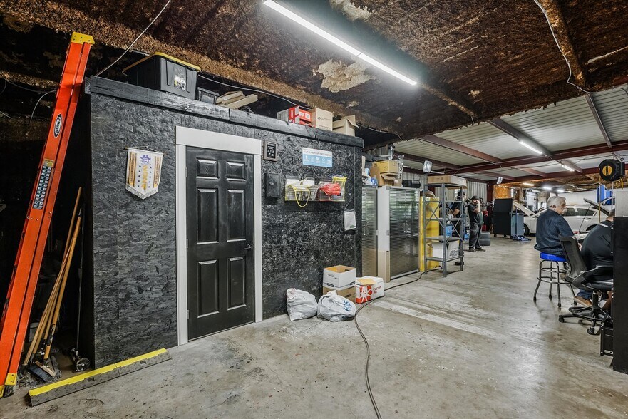 More Photos Of , Granbury Unknown For Sale