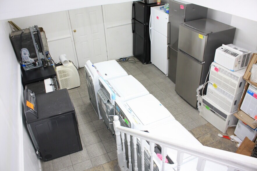 More Photos Of 3077-3079 Kensington Ave, Philadelphia Freestanding For Sale