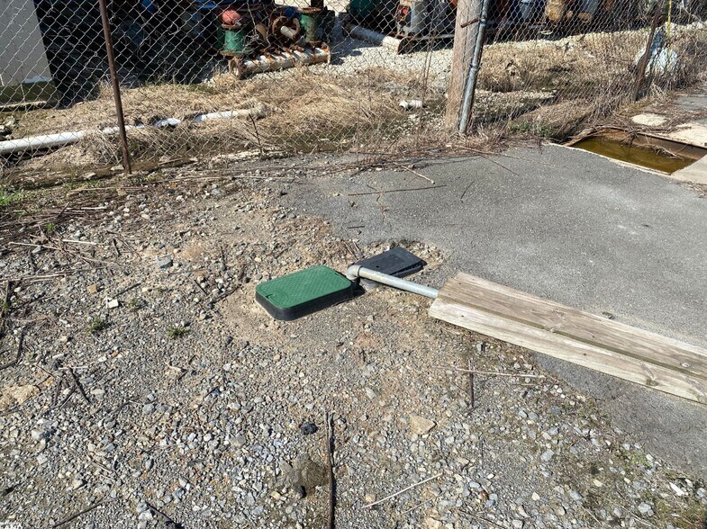 More Photos Of 1701 S Timber St, Stuttgart Office Residential For Sale