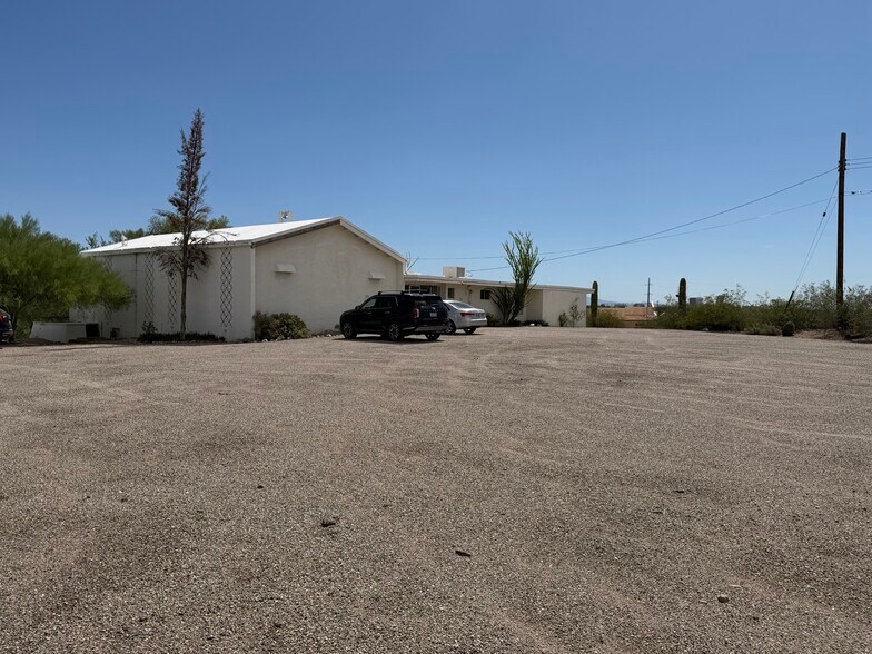 More Photos Of 1477 N Silverbell Rd, Tucson Religious Facility For Sale