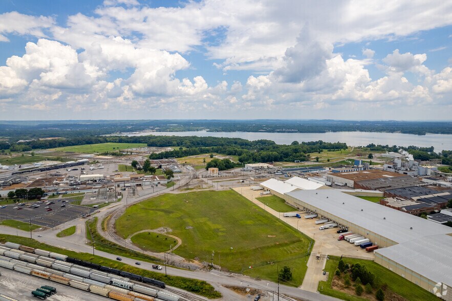 More Photos Of 1002 Industrial Dr, Old Hickory Land For Lease