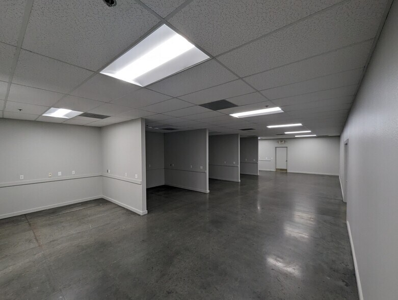 More Photos Of 16875 Heacock St, Moreno Valley Distribution For Lease