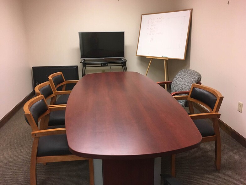 More Photos Of 1514 Mathis Ferry Rd, Mount Pleasant Light Distribution For Lease