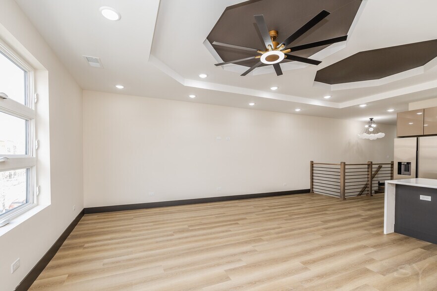 More Photos Of 5637 Prairie ave, Chicago Multifamily For Sale