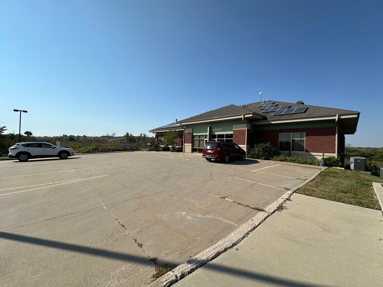 More Photos Of 3030 Northgate Dr, Iowa City Office For Lease