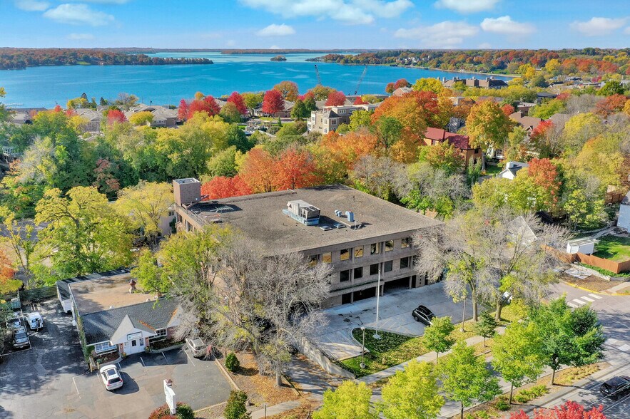 More Photos Of 800 Wayzata Blvd, Wayzata Office For Sale