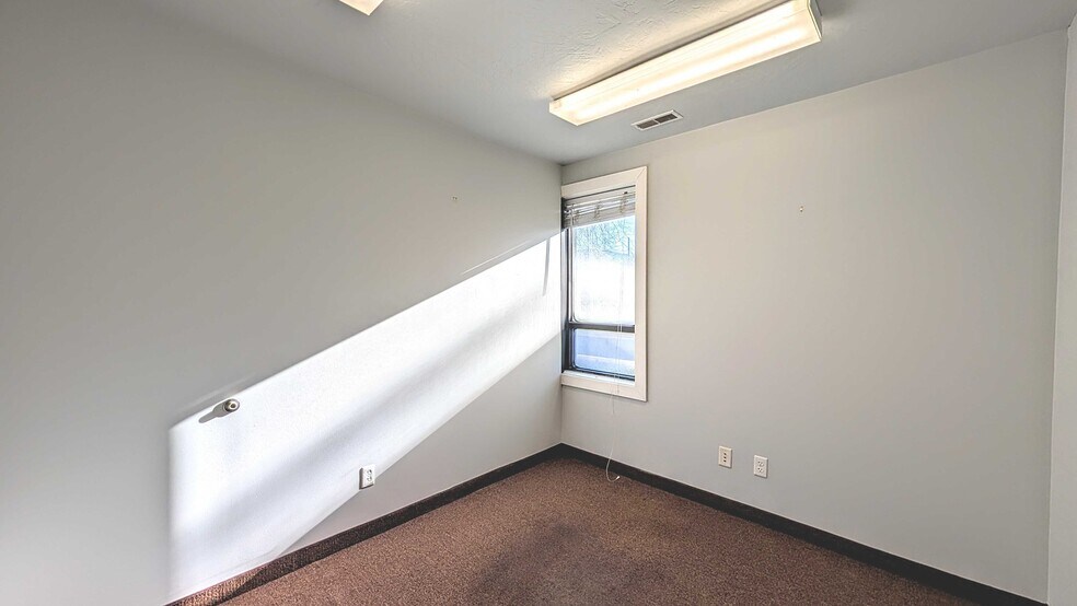 More Photos Of 528 N Main St, Logan Office For Lease