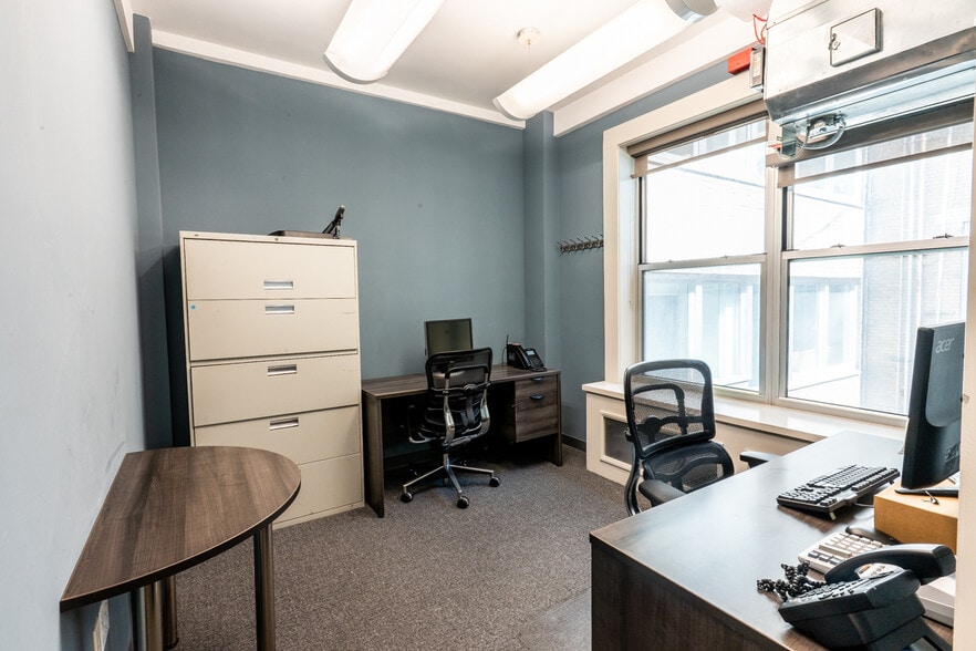 More Photos Of 104-110 E 40th St, New York Medical For Sale