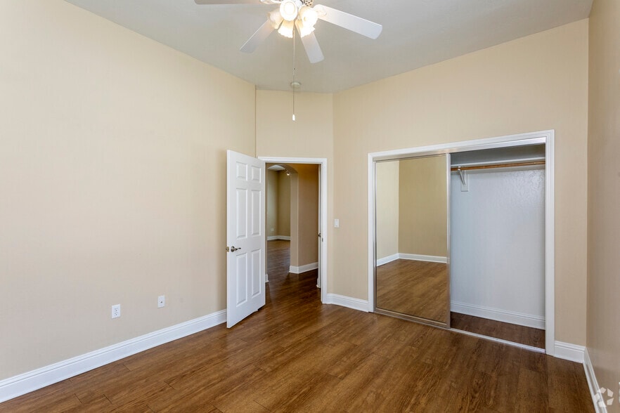 More Photos Of 8400 White Rock Dr, Bakersfield Apartments For Sale