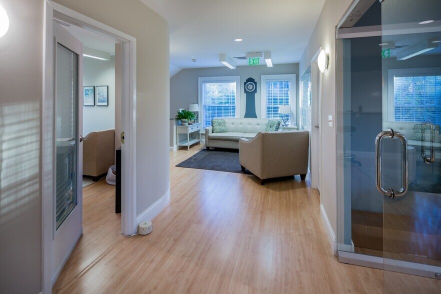 More Photos Of 1720 Post Rd E, Westport Office For Lease