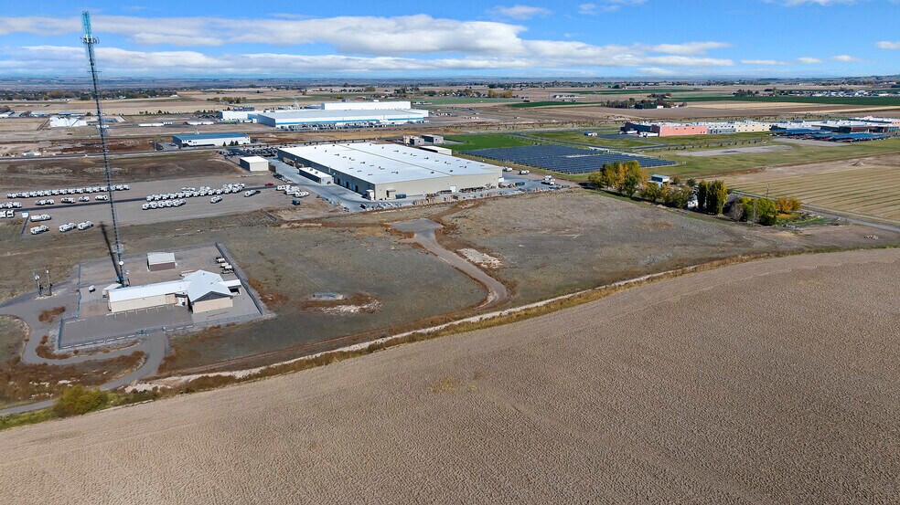 More Photos Of 3750 3250 E, Kimberly Land For Lease