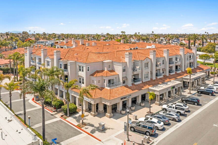 More Photos Of 501 Main St, Huntington Beach Storefront Retail Residential For Lease