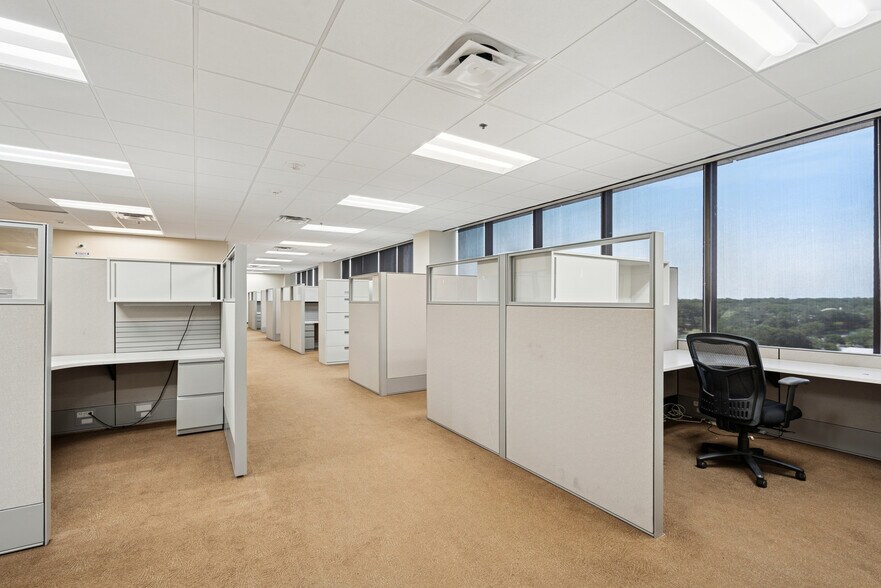 More Photos Of 1100 NE Loop 410, San Antonio Office For Lease