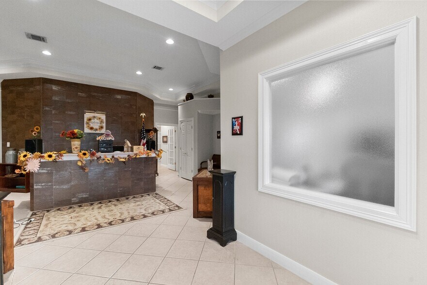 More Photos Of 1824 Sawdust Rd, The Woodlands Medical For Sale