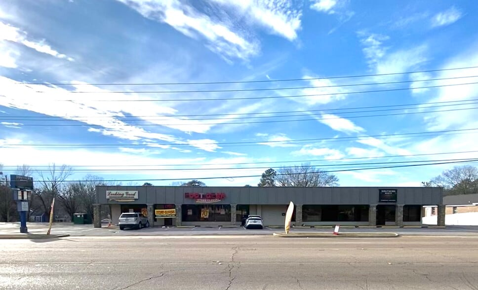 Primary Photo Of 507 N Gloster St, Tupelo Storefront For Lease