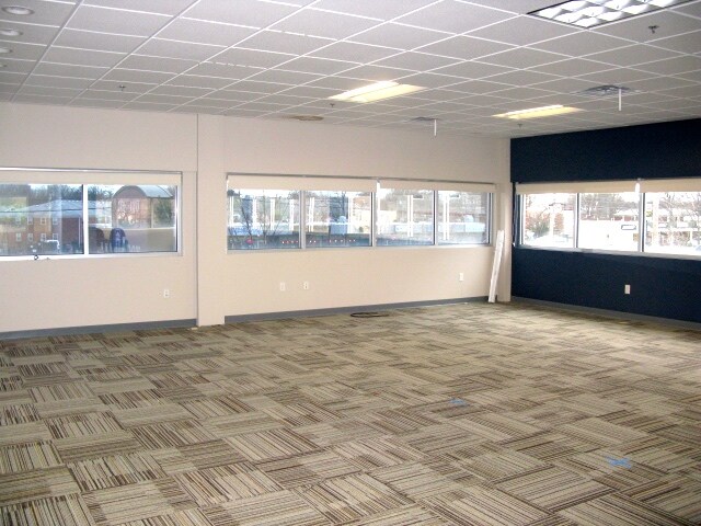 More Photos Of 108 US Highway 46 W, Parsippany Storefront Retail Office For Lease