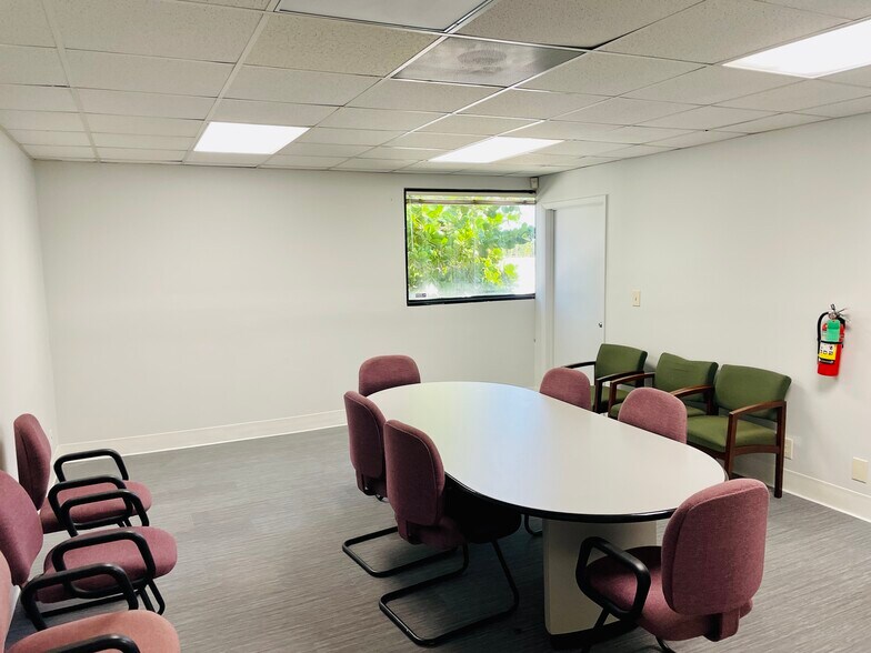 More Photos Of 2201 NE 52nd St, Lighthouse Point Medical For Sale