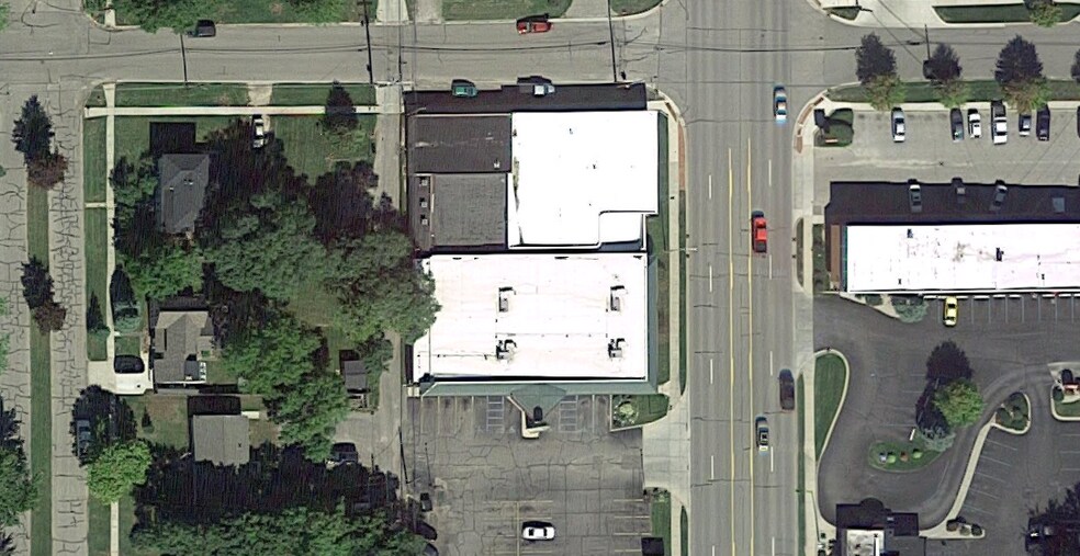 More Photos Of 317 N Mission St, Mount Pleasant Freestanding For Lease