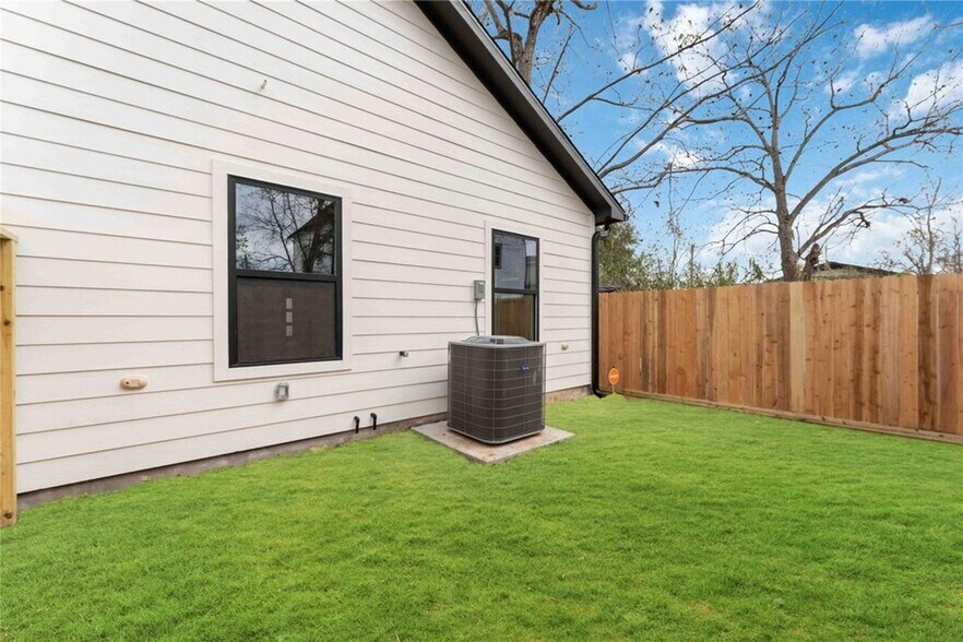 More Photos Of 4314 Stassen St, Houston Multifamily For Sale