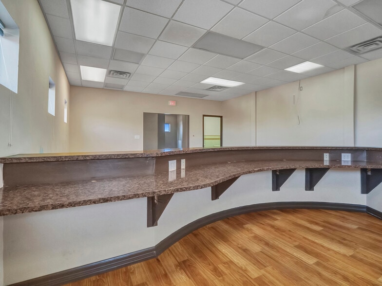 More Photos Of 2628 Matlock Rd, Arlington Medical For Sale