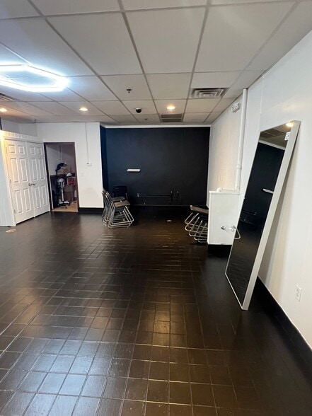 More Photos Of 418-420 E State St, Rockford Storefront For Sale