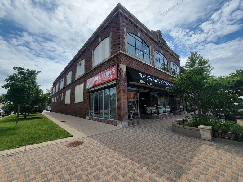More Photos Of 724 Laurel St, Brainerd General Retail For Lease