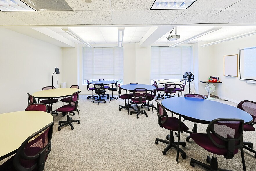 More Photos Of 311 S Spring St, Los Angeles Office For Sale