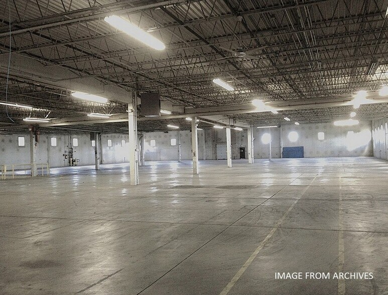 More Photos Of 7900 S Route 31, Crystal Lake Warehouse For Lease