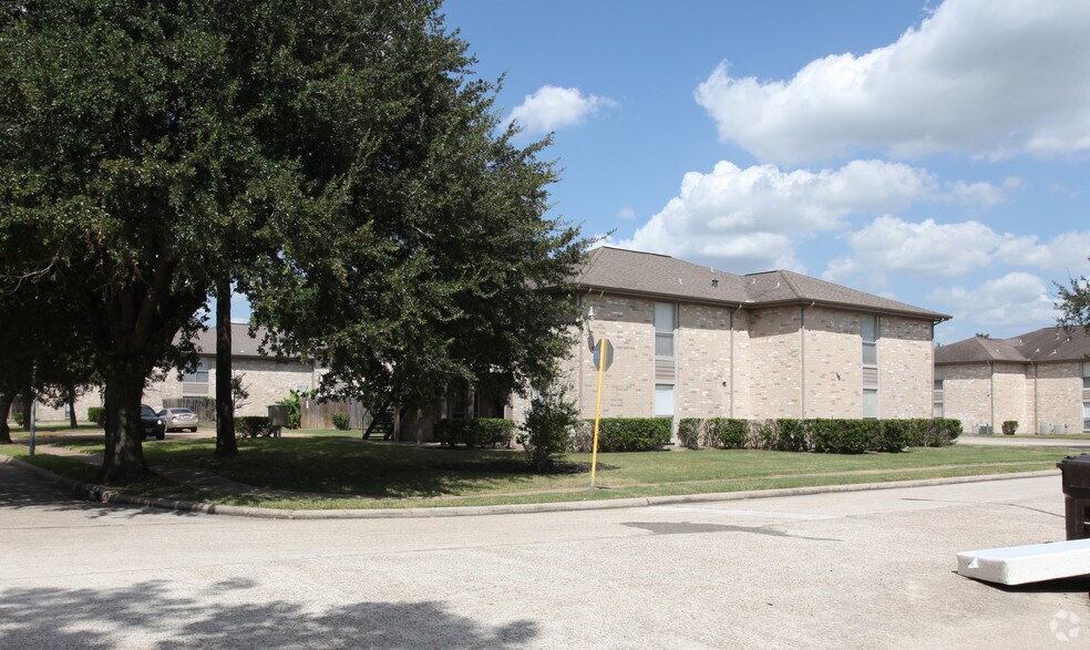 More Photos Of 1947 Greenbriar Colony Dr, Houston Apartments For Sale