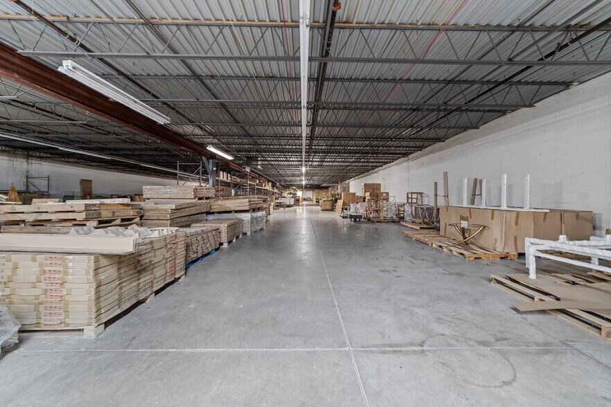 More Photos Of 1801 S University Pky, High Point Manufacturing For Sale