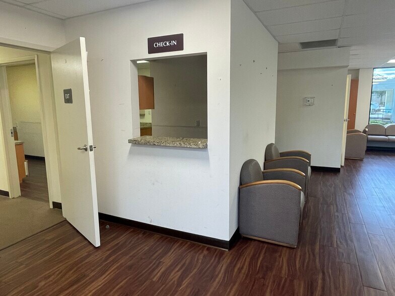 More Photos Of 7061 Cypress Rd, Plantation Medical For Lease
