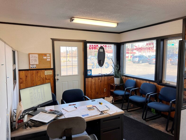 More Photos Of 10 Washington St NE, Brainerd General Retail For Sale