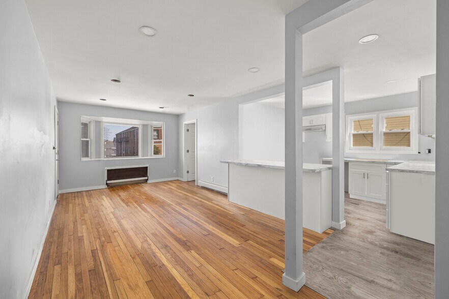 More Photos Of 1144 Mary St, Elizabeth Apartments For Sale