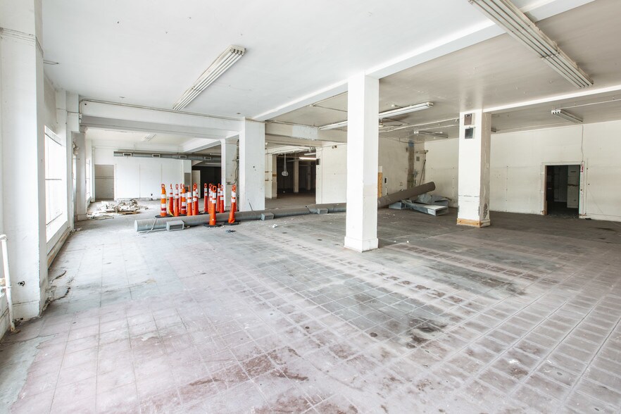 More Photos Of 8300 Woodward Ave, Detroit General Retail For Sale