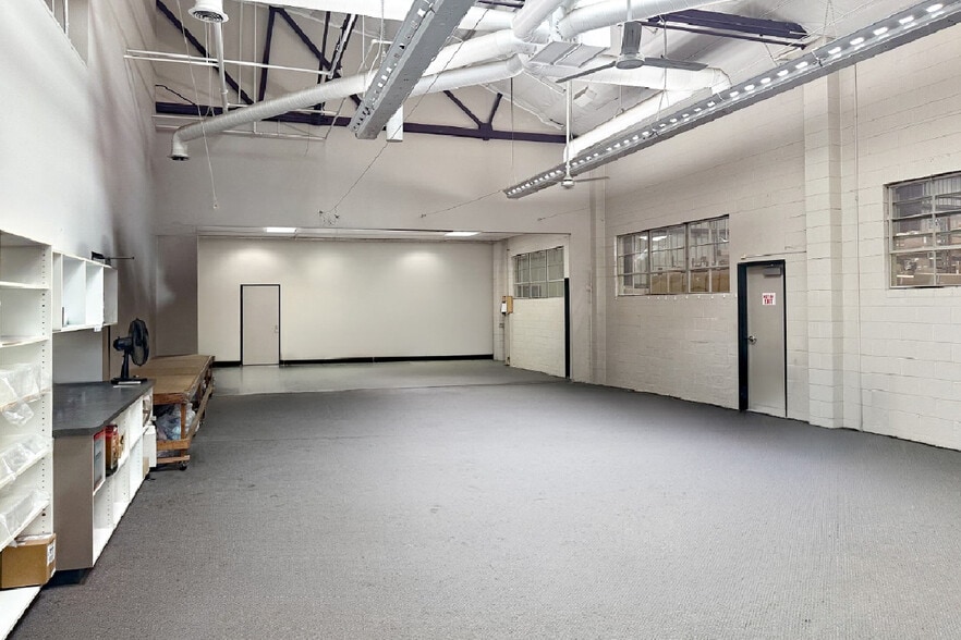 More Photos Of 5733 E Shields Ave, Fresno Warehouse For Sale