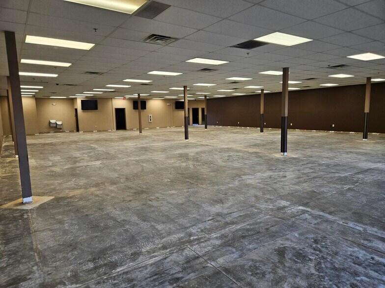 More Photos Of 3750 Naturally Fresh Blvd, Atlanta Office For Lease