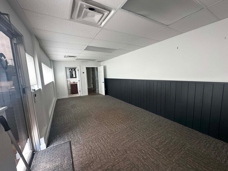 More Photos Of 2577 Duck Creek Rd, Cincinnati Warehouse For Sale