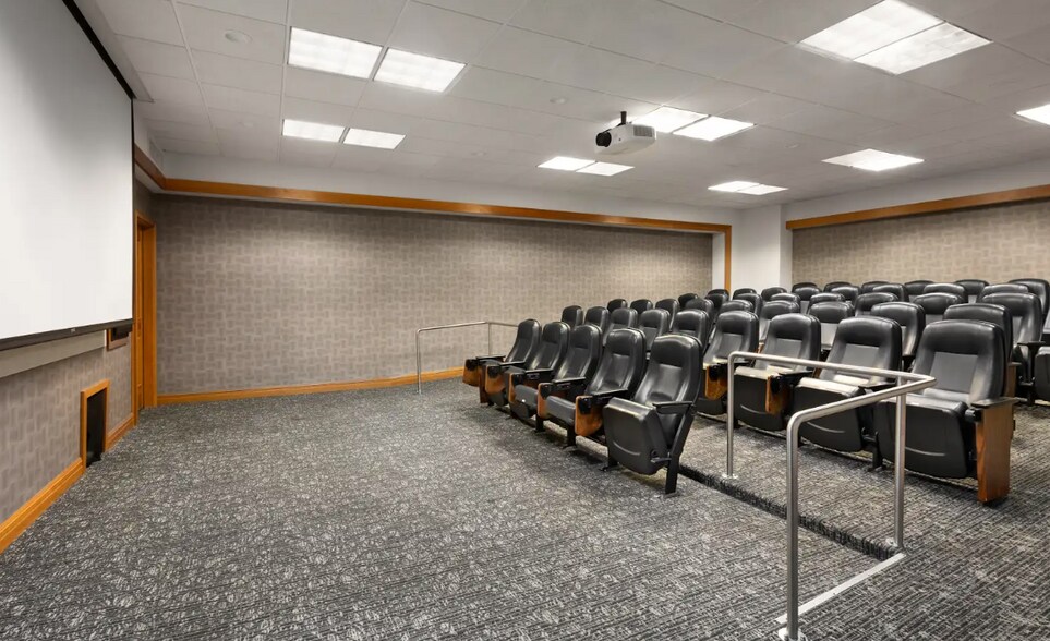 More Photos Of 9565 Semiahmoo Pky, Blaine Hotel For Sale