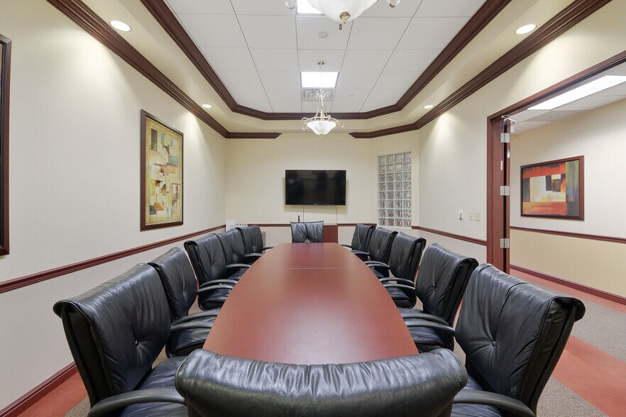 More Photos Of 2101 Vista Pkwy, West Palm Beach Coworking Space