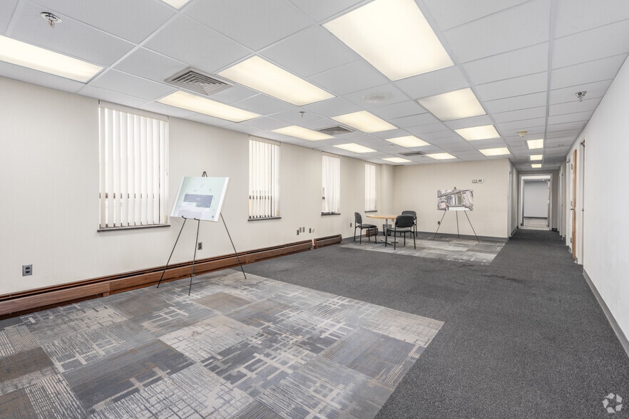 More Photos Of 6750 Santa Barbara Ct, Elkridge Warehouse For Lease