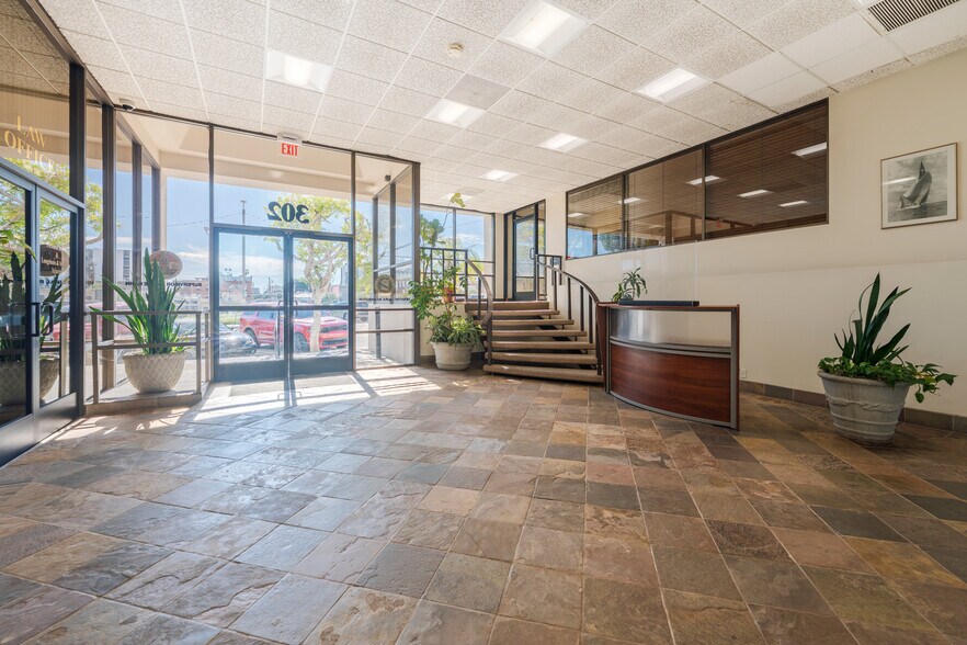 More Photos Of 302 W 5th St, San Pedro Office For Sale