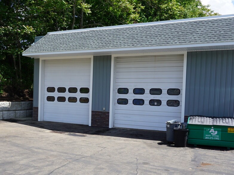 More Photos Of 735 N Colony Rd, Meriden Warehouse For Lease