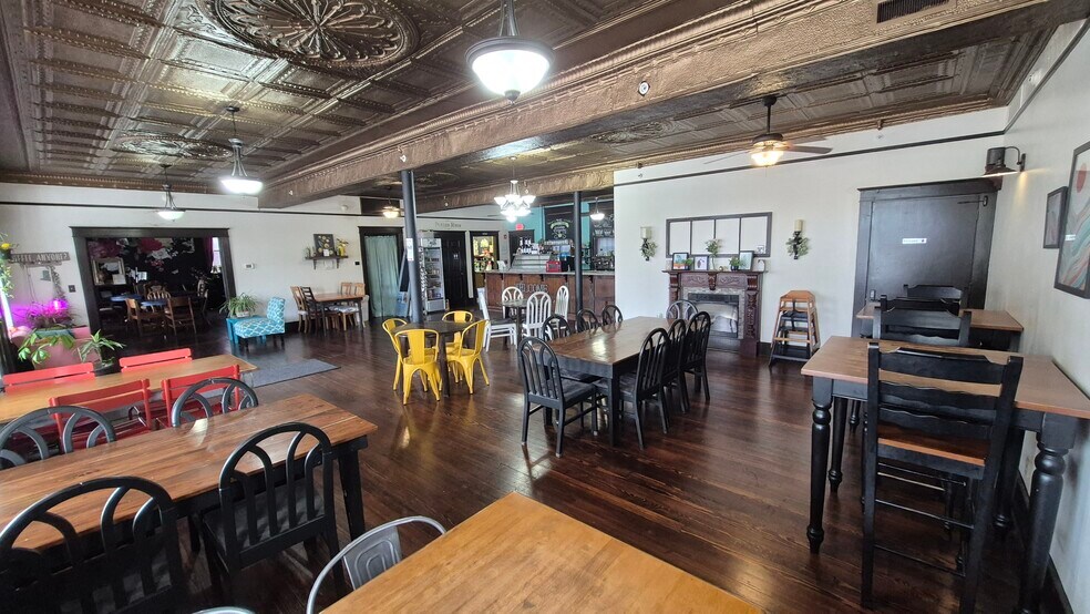 More Photos Of 139 W Peoria St, Paola Apartments For Lease